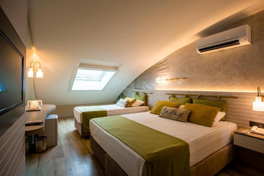 Side Square Hotel Zewnętrze zdjęcie